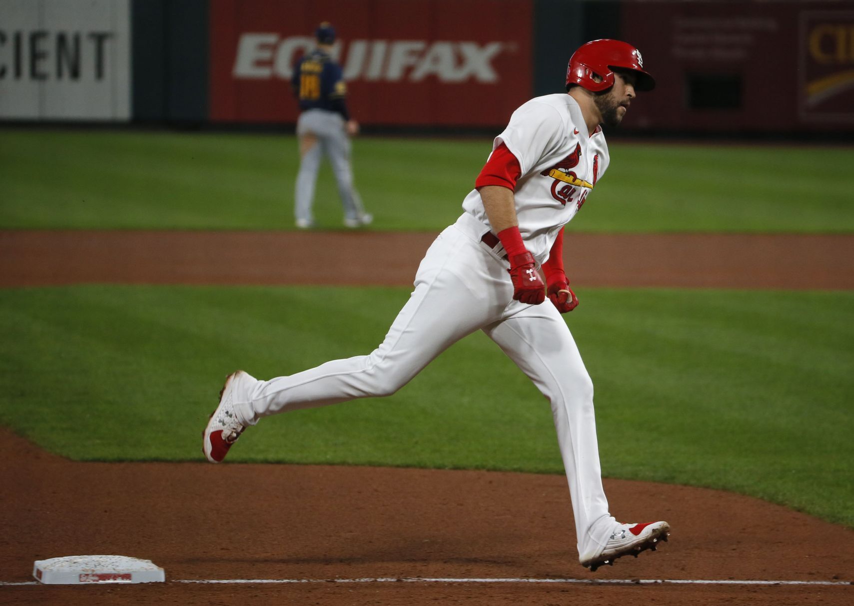 Cardinals host Brewers